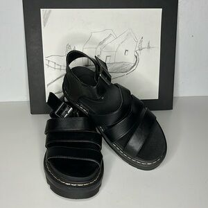 Sincerely Jules Model "Daring" Black Chunky Platform Sandals Women's Siz…